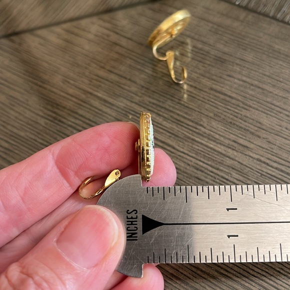 Vintage Faux Petit Point Purple Rose Clip Earrings - Picture 14 of 16